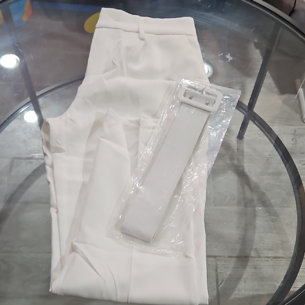 Stylish White Pants with Belt Size L